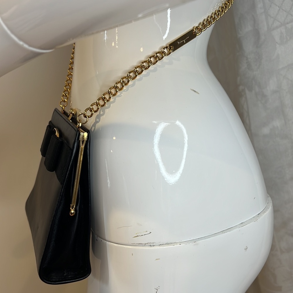 Salvatore Ferragamo Vara Bow Kisslock Black Leather Chain Crossbody Bag - Picture 12 of 15